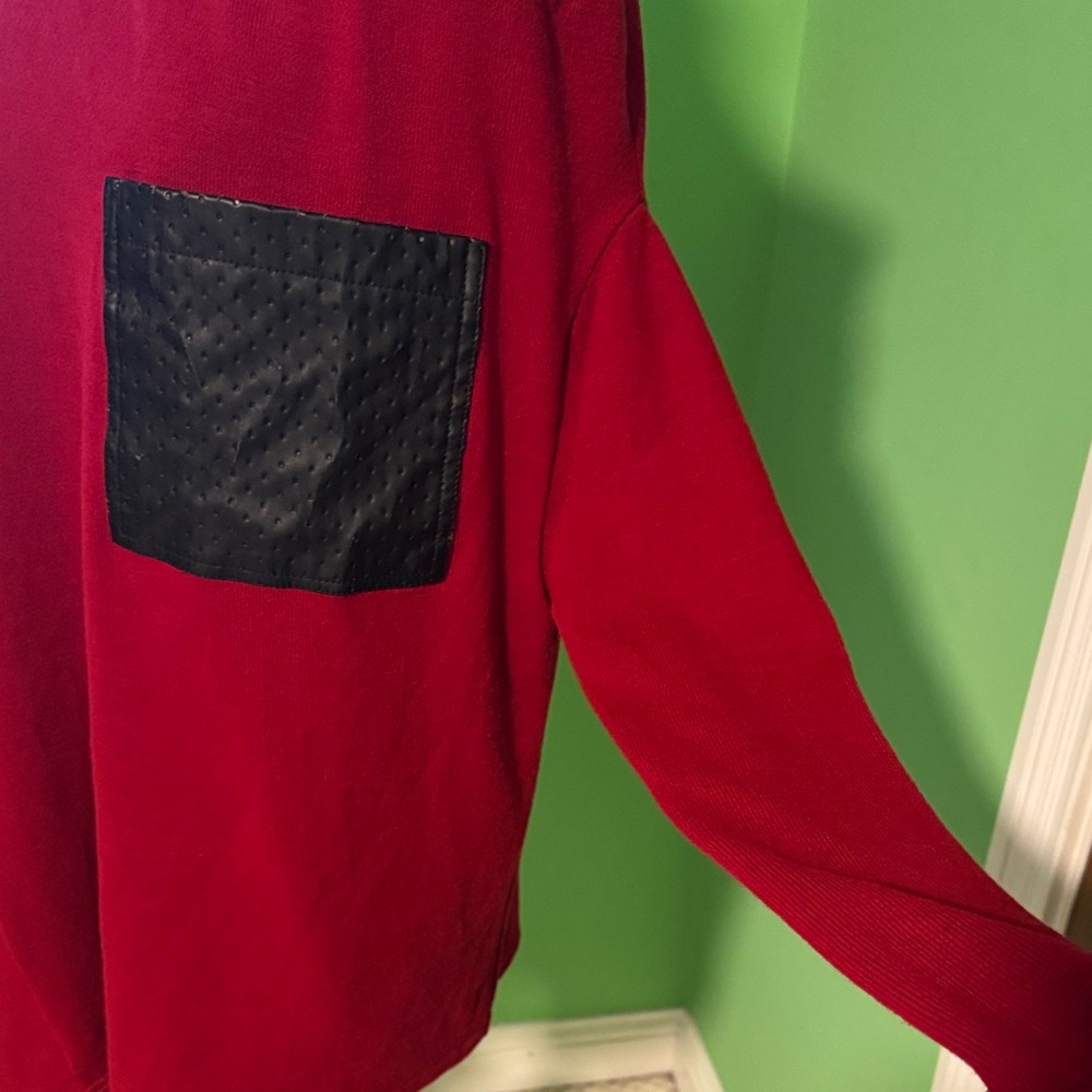 Elegant Red Off-Shoulder Sweater with Black Pocket - Picture 3 of 6